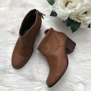 Toms soft Tan Booties